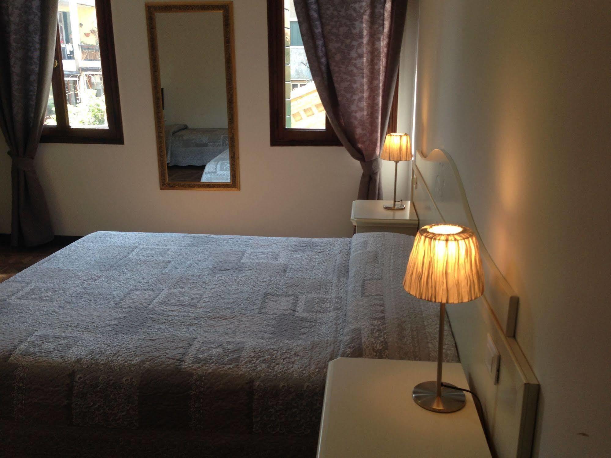 Guest House Loredana Kro *